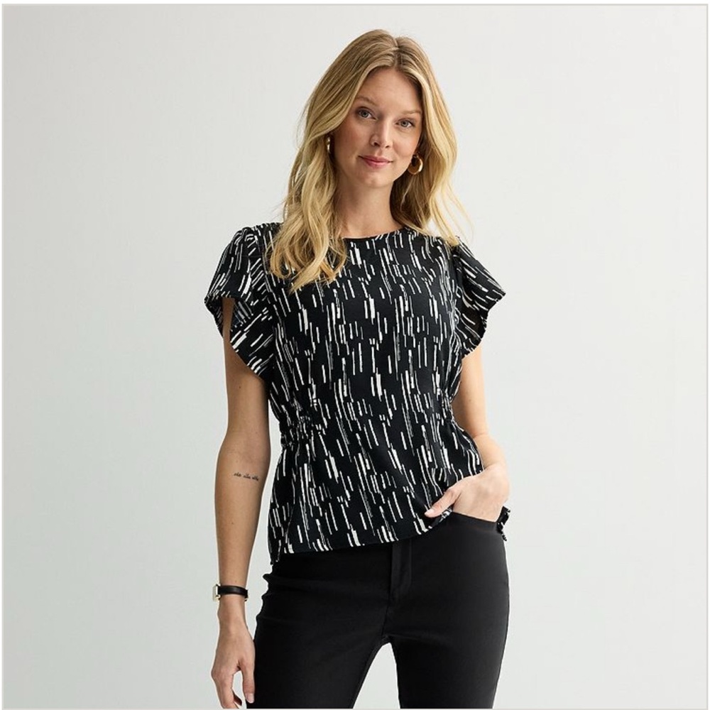 Nine West Black and White Ruffled Cap Sleeve Blouse